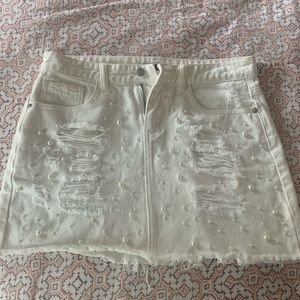White distressed Skirt with pearls